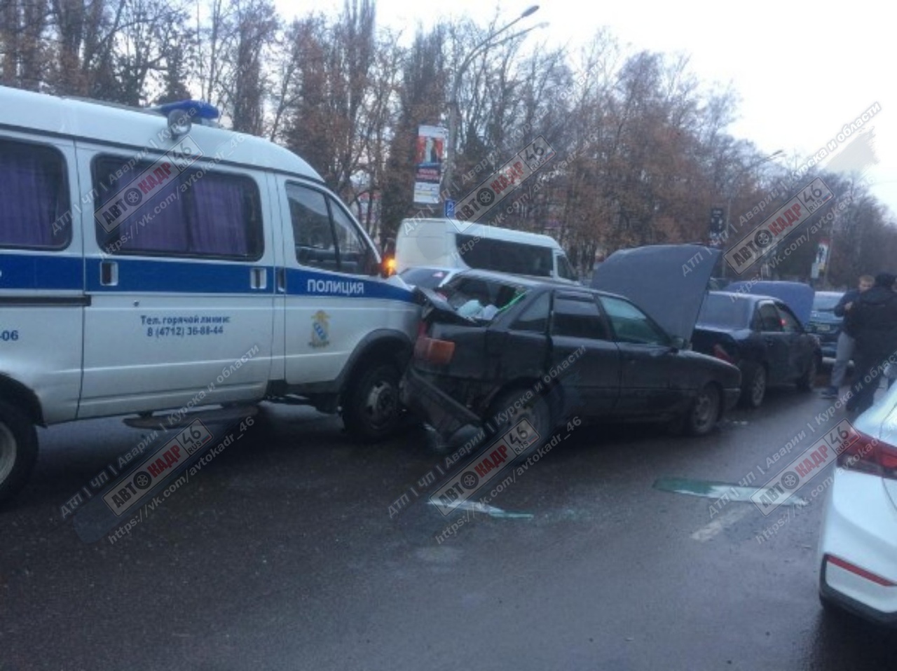 Массовое ДТП в Курске с полицейской «Газелью» - пострадали две женщины